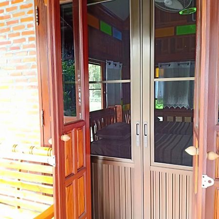Rim Nam Kong Homestay Pak Chom Esterno foto