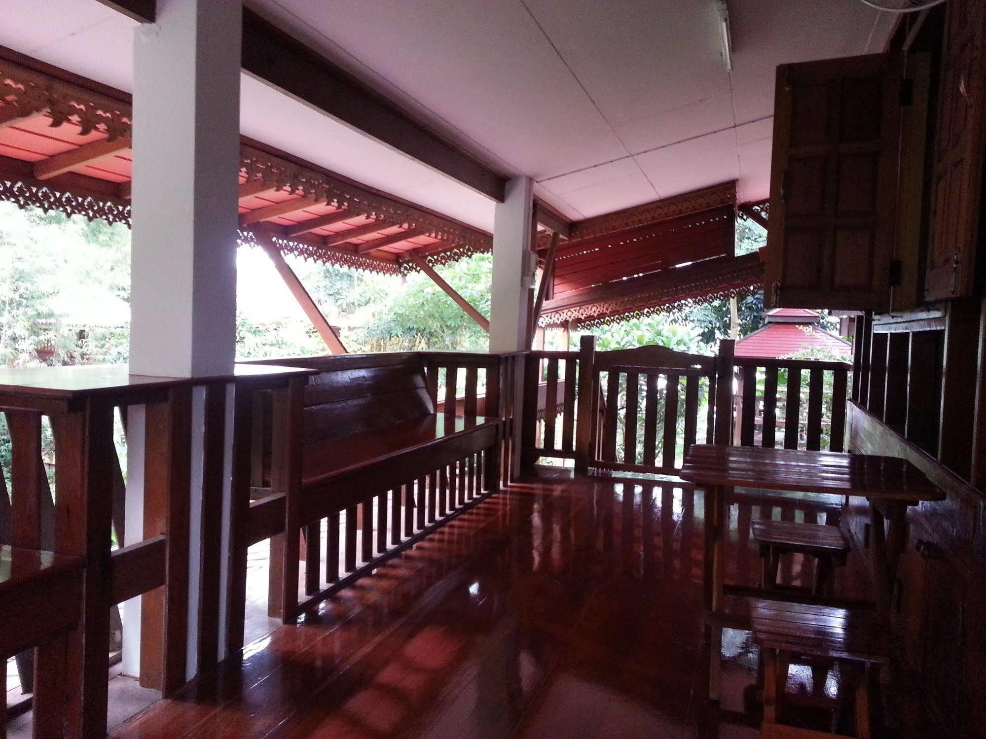 Rim Nam Kong Homestay Pak Chom Esterno foto