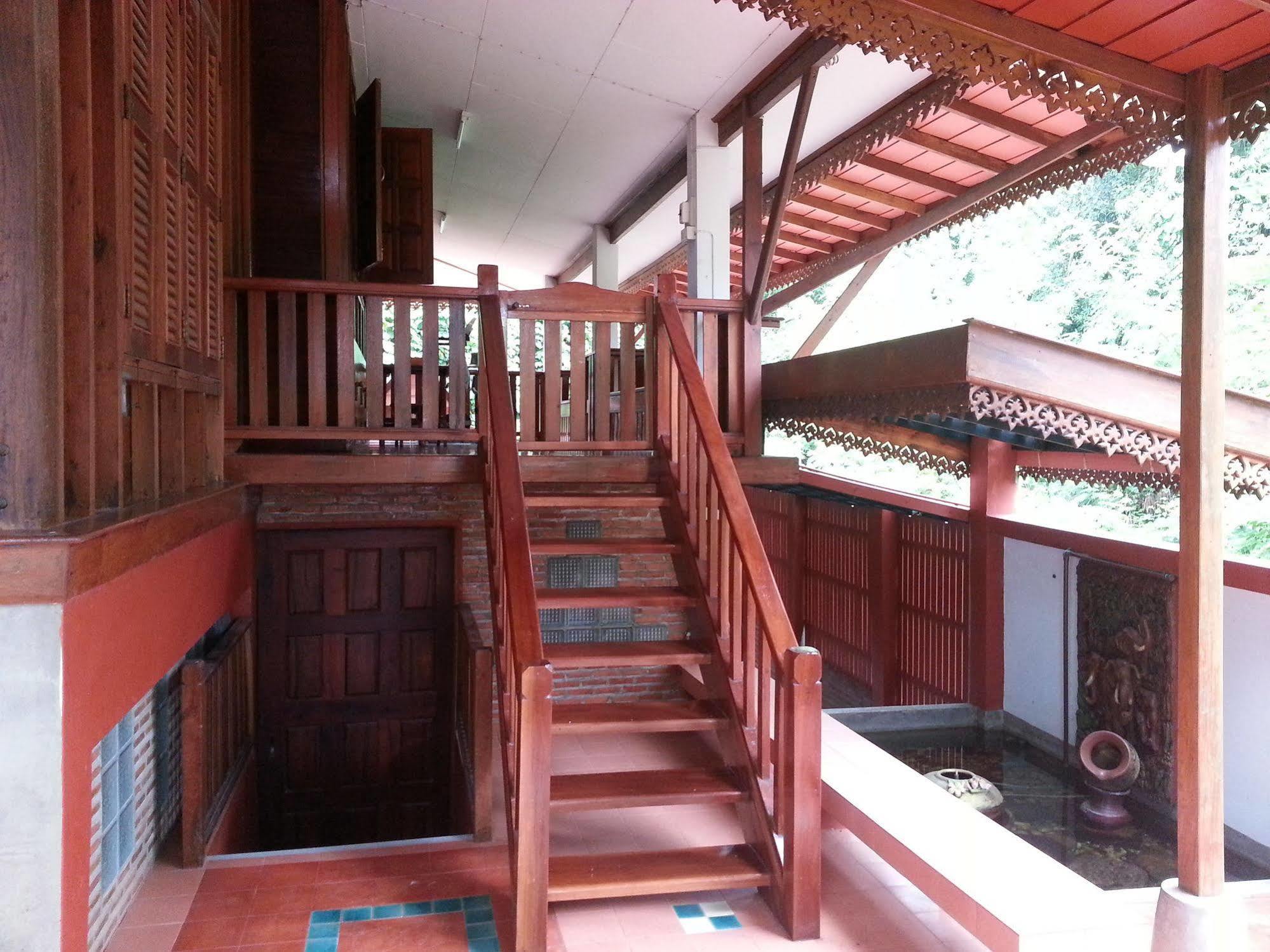 Rim Nam Kong Homestay Pak Chom Esterno foto