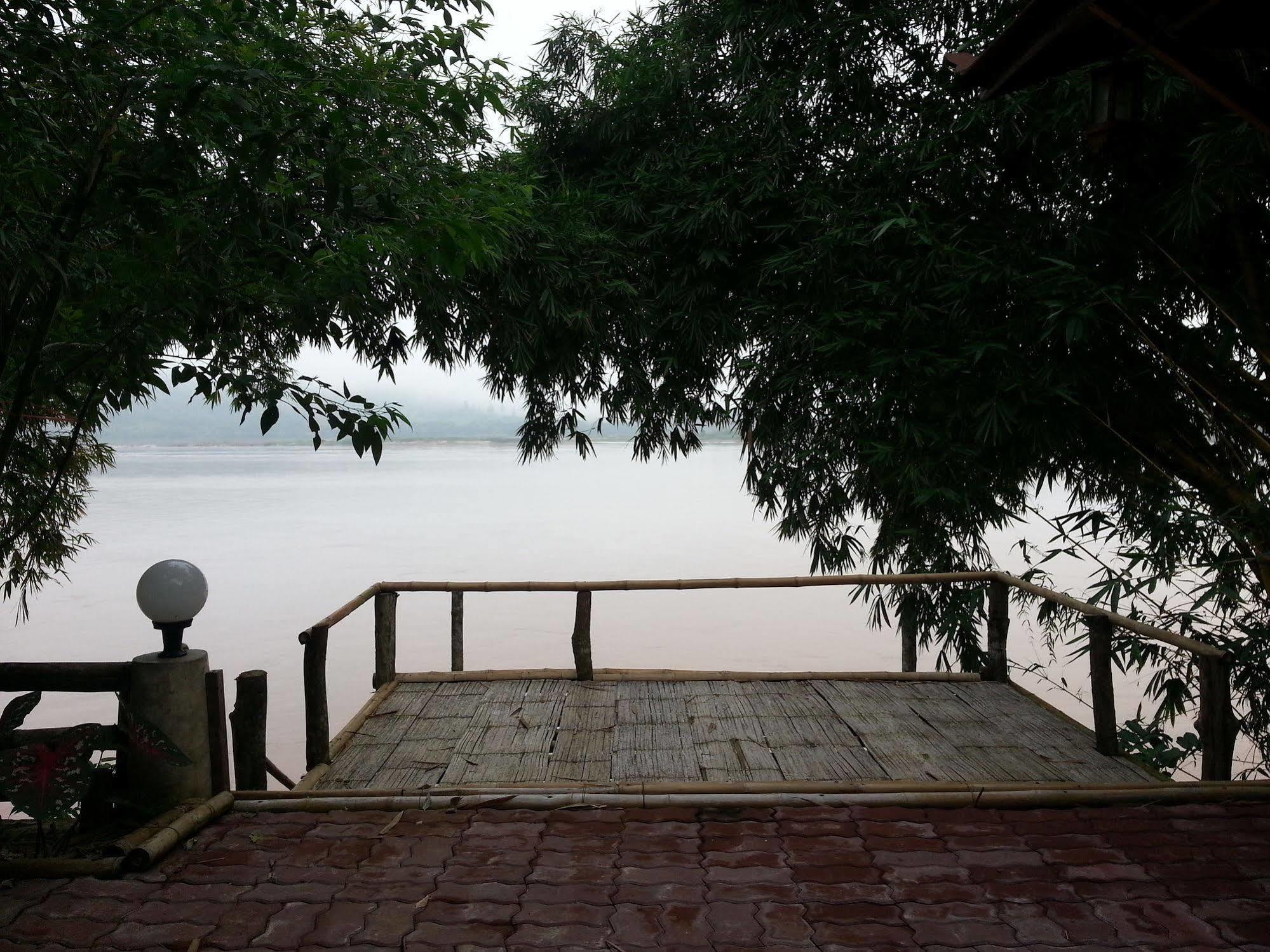 Rim Nam Kong Homestay Pak Chom Esterno foto