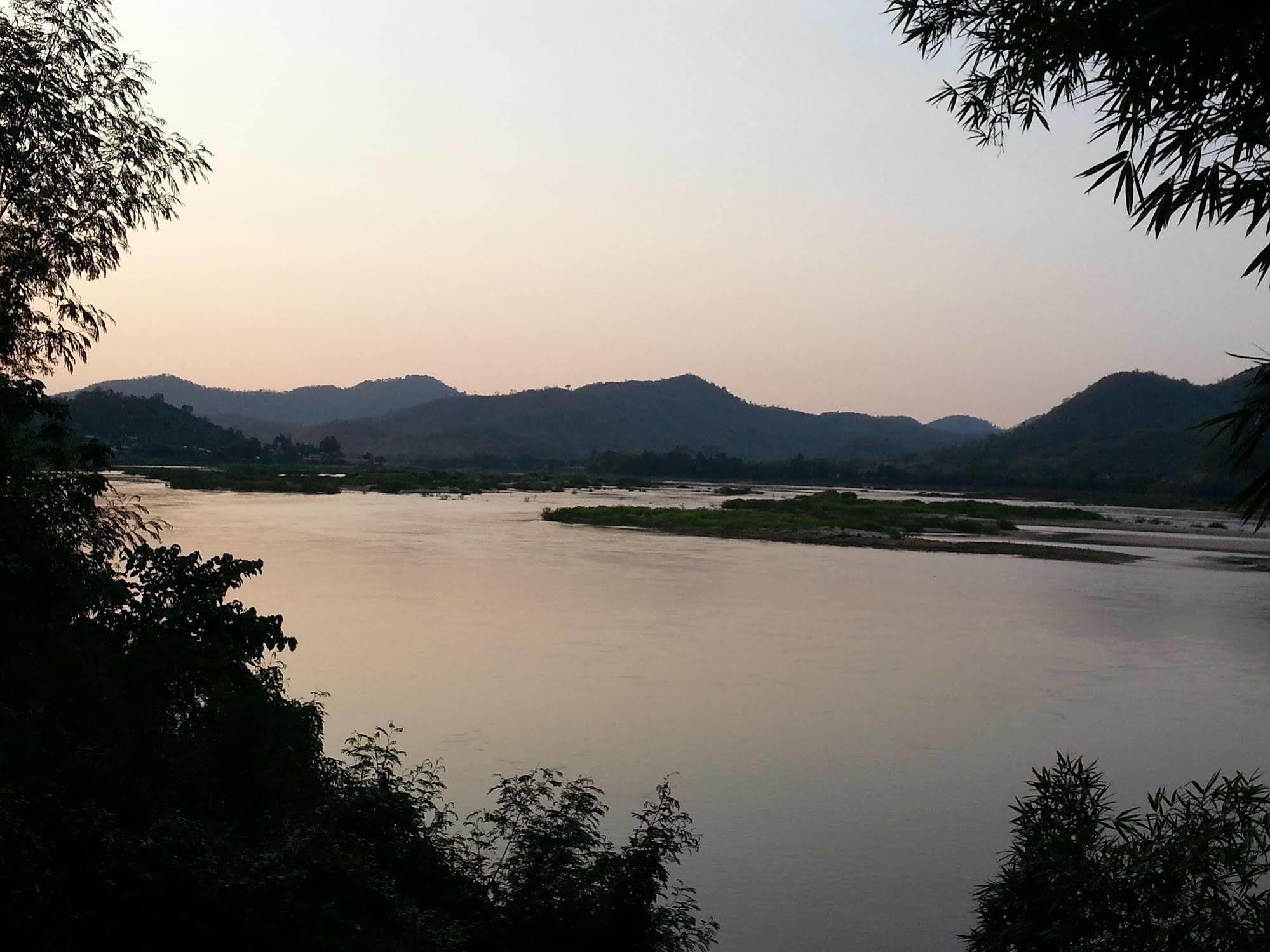 Rim Nam Kong Homestay Pak Chom Esterno foto