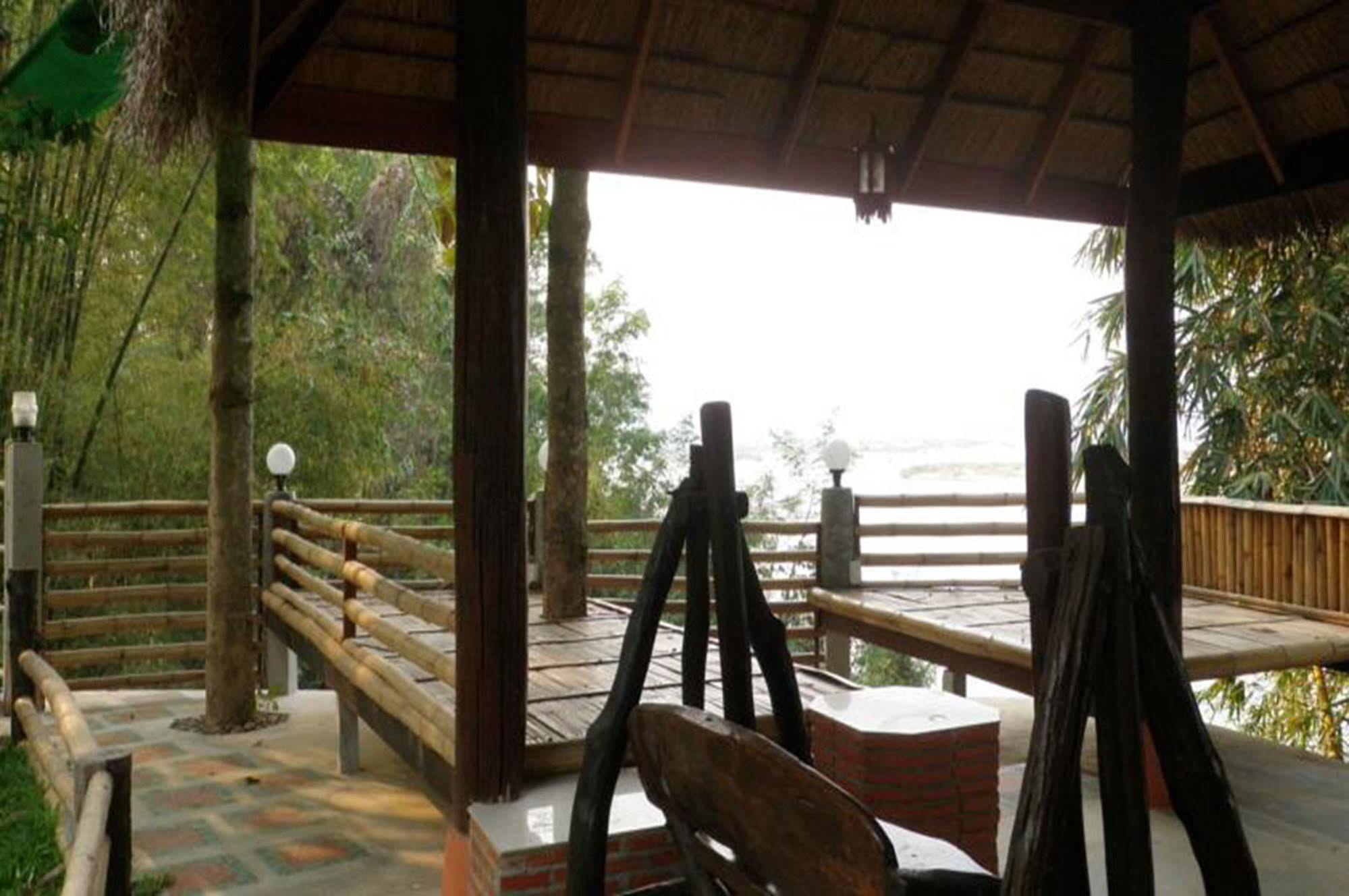 Rim Nam Kong Homestay Pak Chom Esterno foto