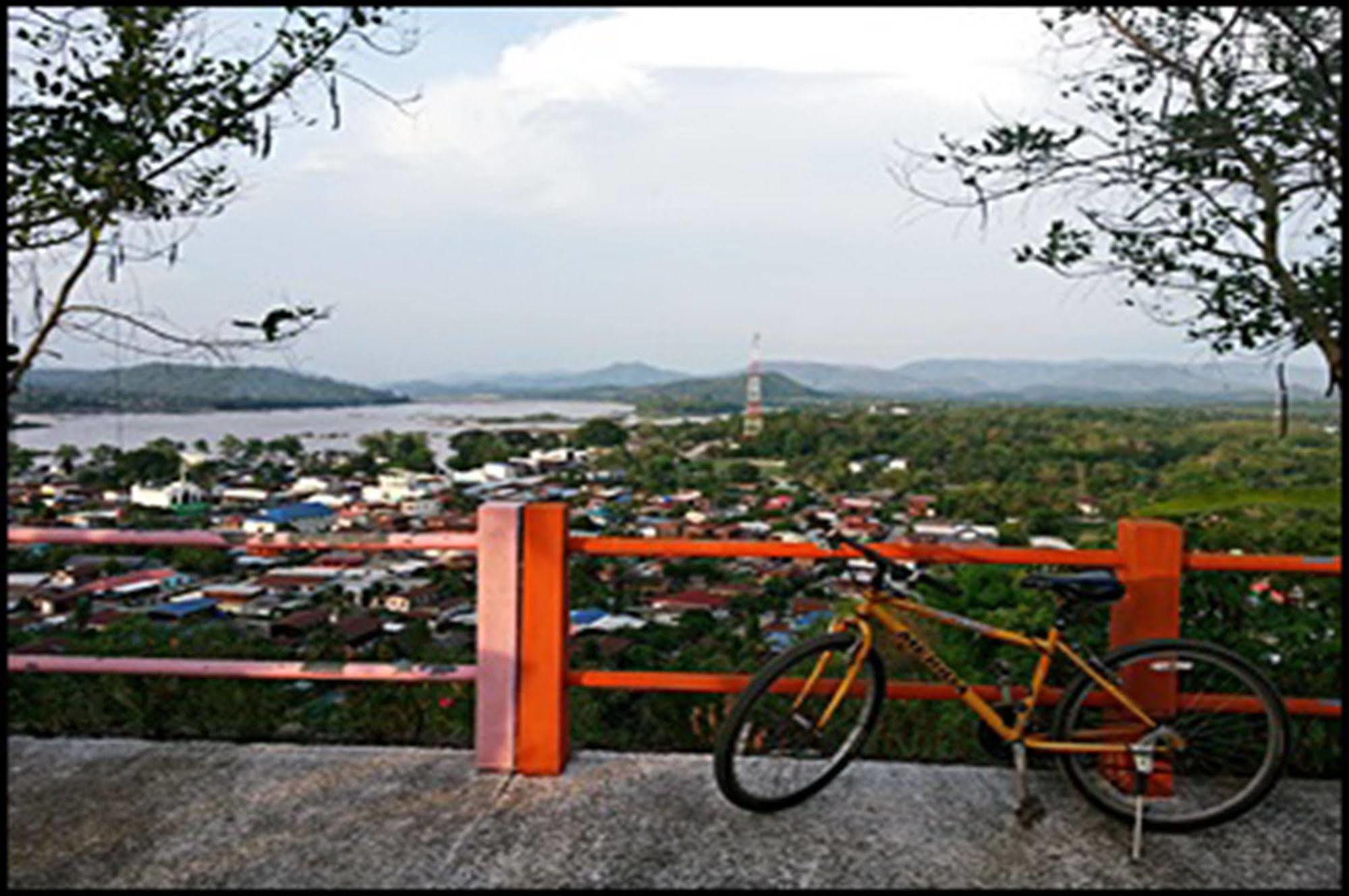 Rim Nam Kong Homestay Pak Chom Esterno foto
