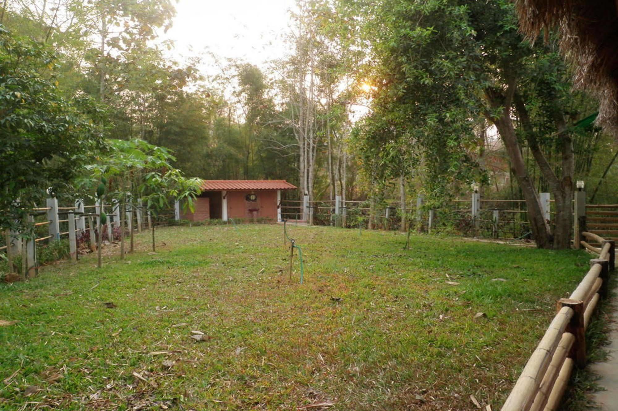 Rim Nam Kong Homestay Pak Chom Esterno foto