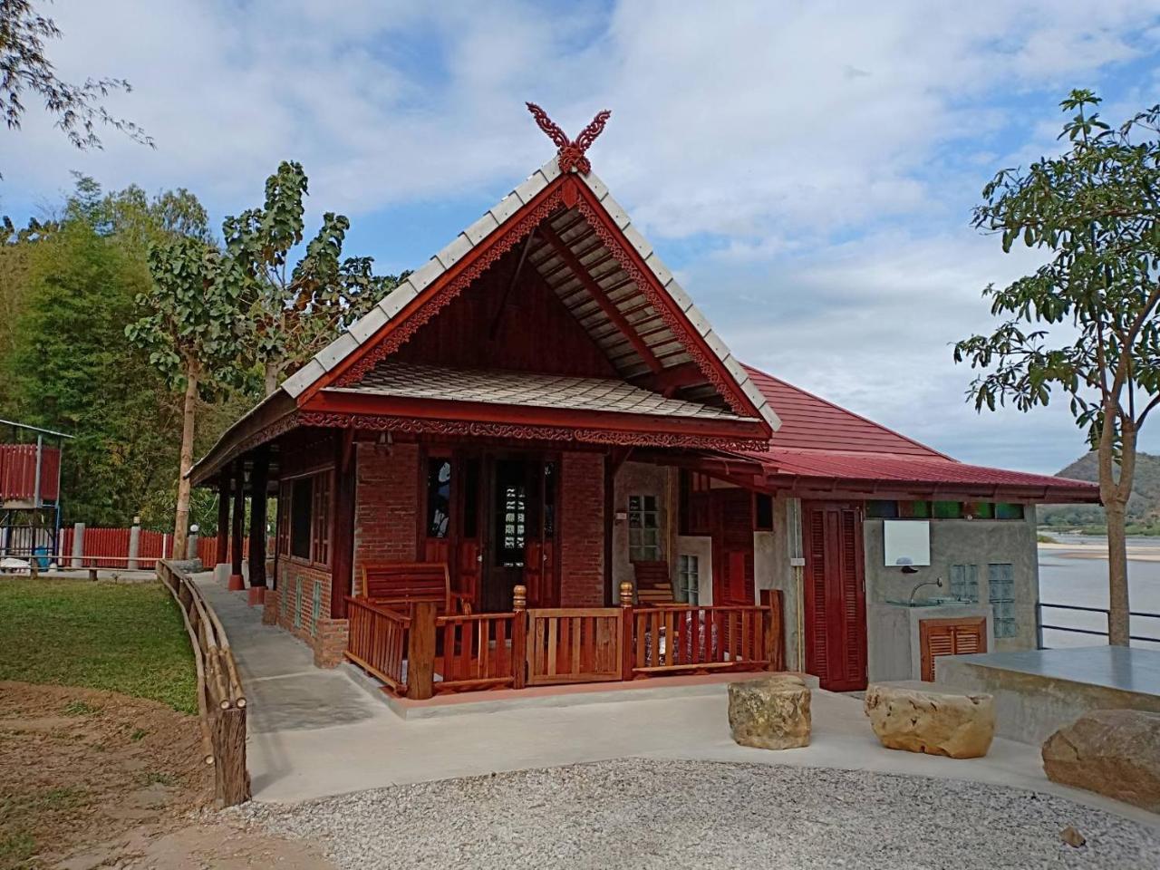 Rim Nam Kong Homestay Pak Chom Esterno foto